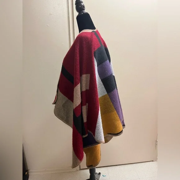 Shawl - Picture 2 of 8